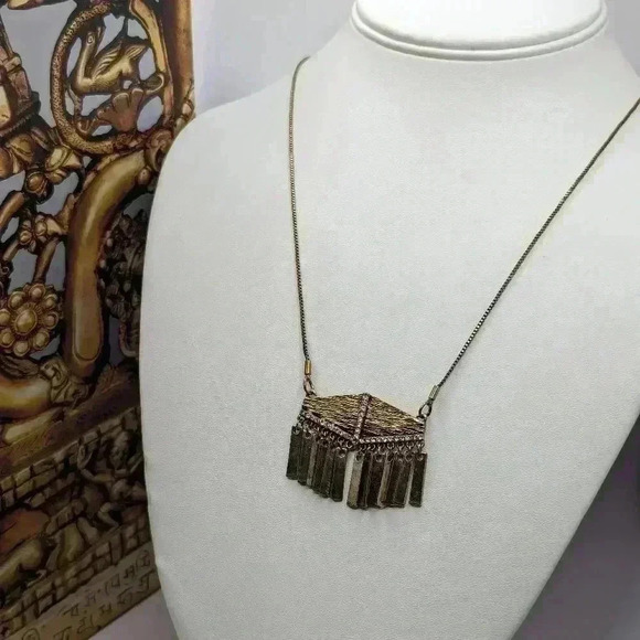  J Crew Gold Necklace fringe 1" pendant 18" chain good used condition patina - Picture 1 of 6